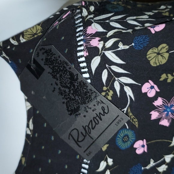 NWT Super Cute Ripzone Strappy Dress, Floral, Summer Beachwear ☀️ - Picture 9 of 9